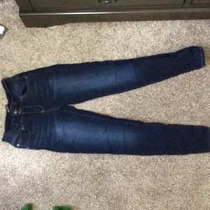 Skinny blue medium rise jeans